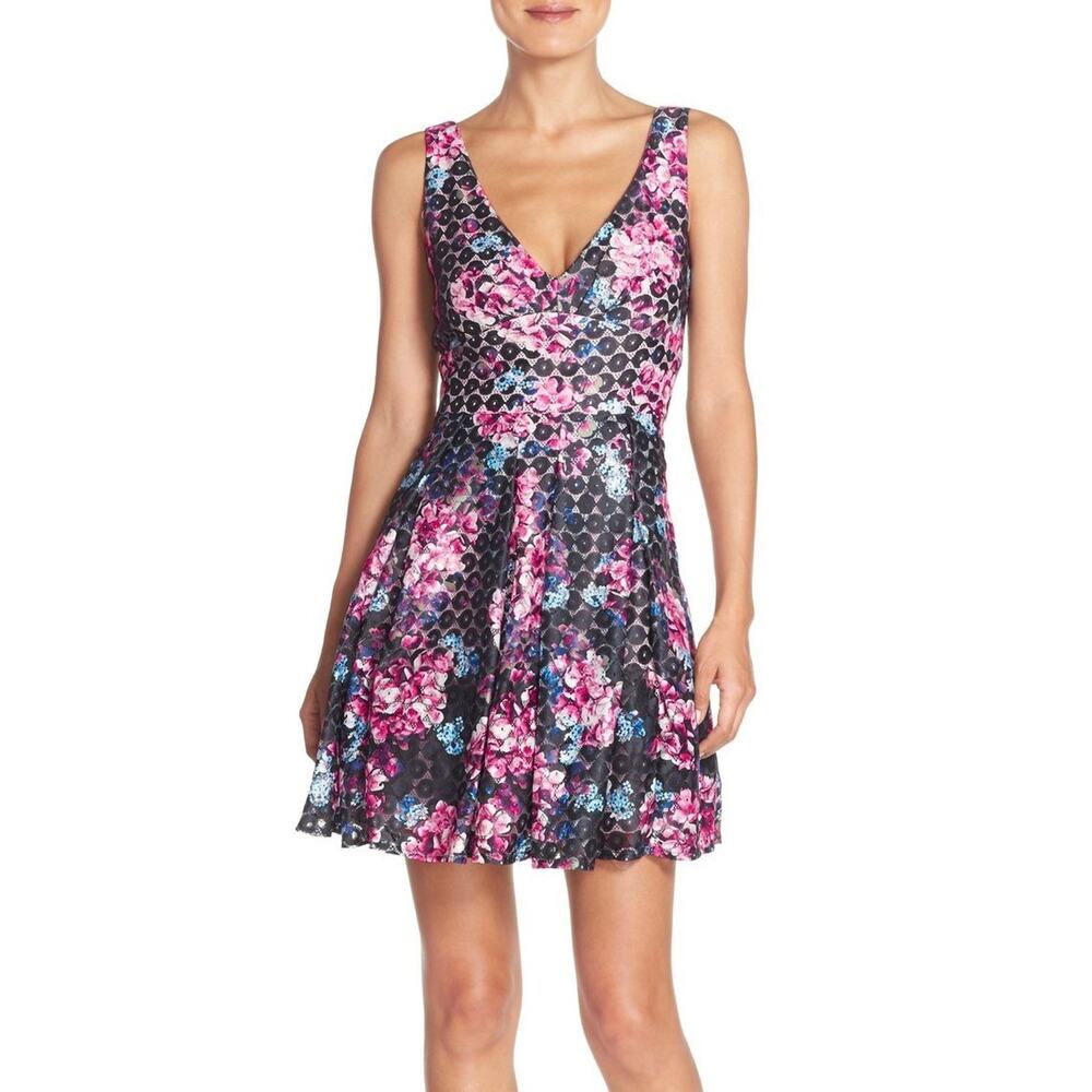 Betsey Johnson Black Pink Floral Fit & Flare Feminine‎ Party Mini Dress Size 4